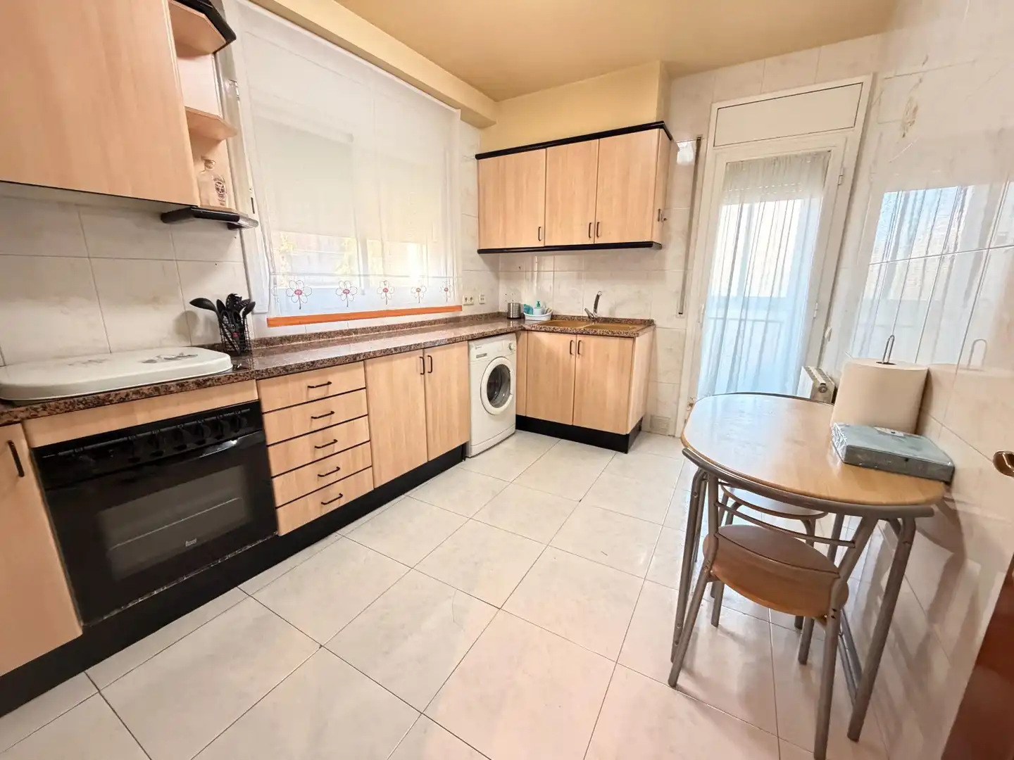 Küche von Wohnung zum Verkauf in Les Franqueses del Vallès mit Klimaanlage und Balkon