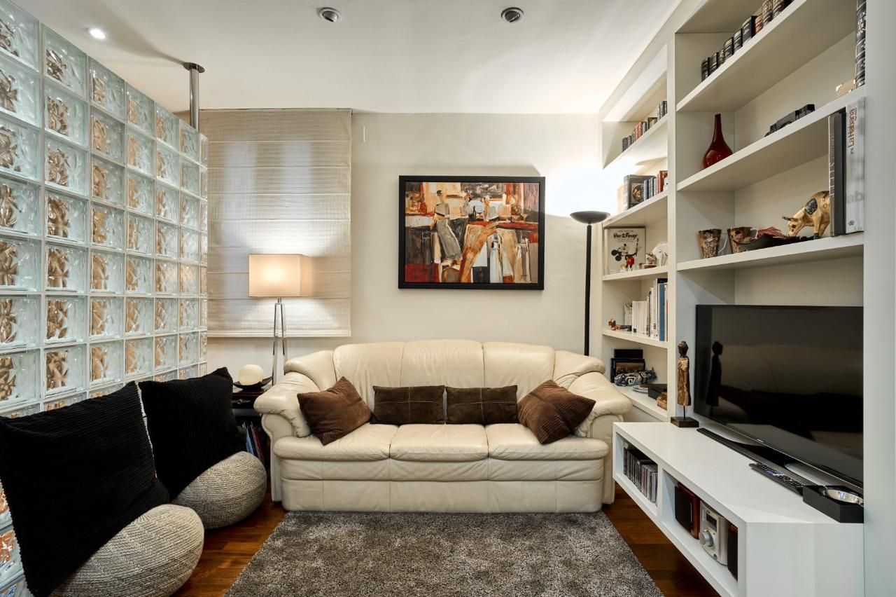 Living room of Flat for sale in  Barcelona Capital  with Heating and Balcony
