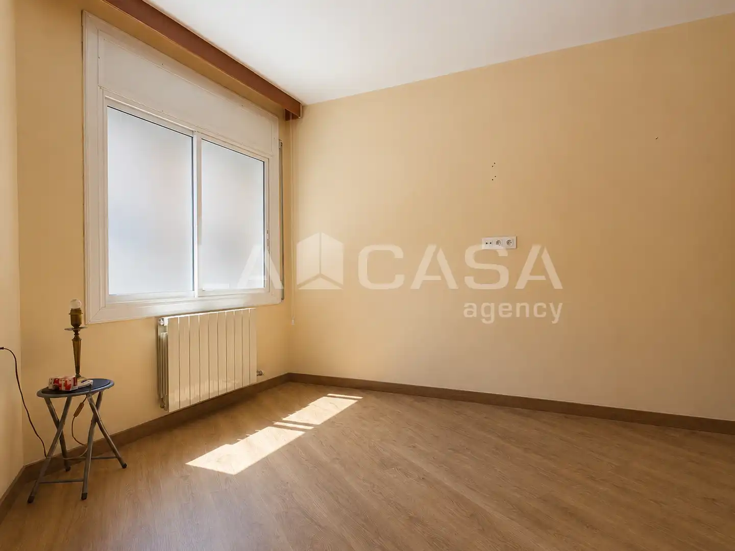 Piso en venta en Santa Coloma de Gramenet con Calefacción