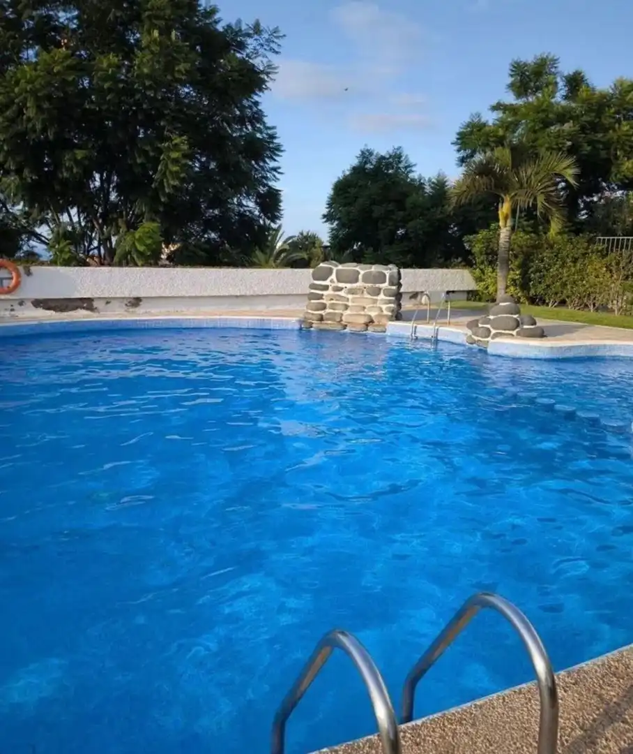 Piscina de Casa adosada en venda en Puerto de la Cruz amb Jardí privat, Terrassa i Moblat