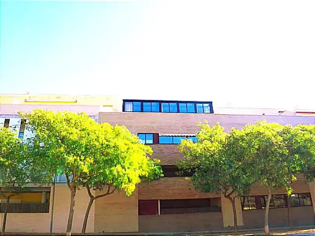 Vista exterior de Dúplex en venda en La Ràpita amb Terrassa i Piscina
