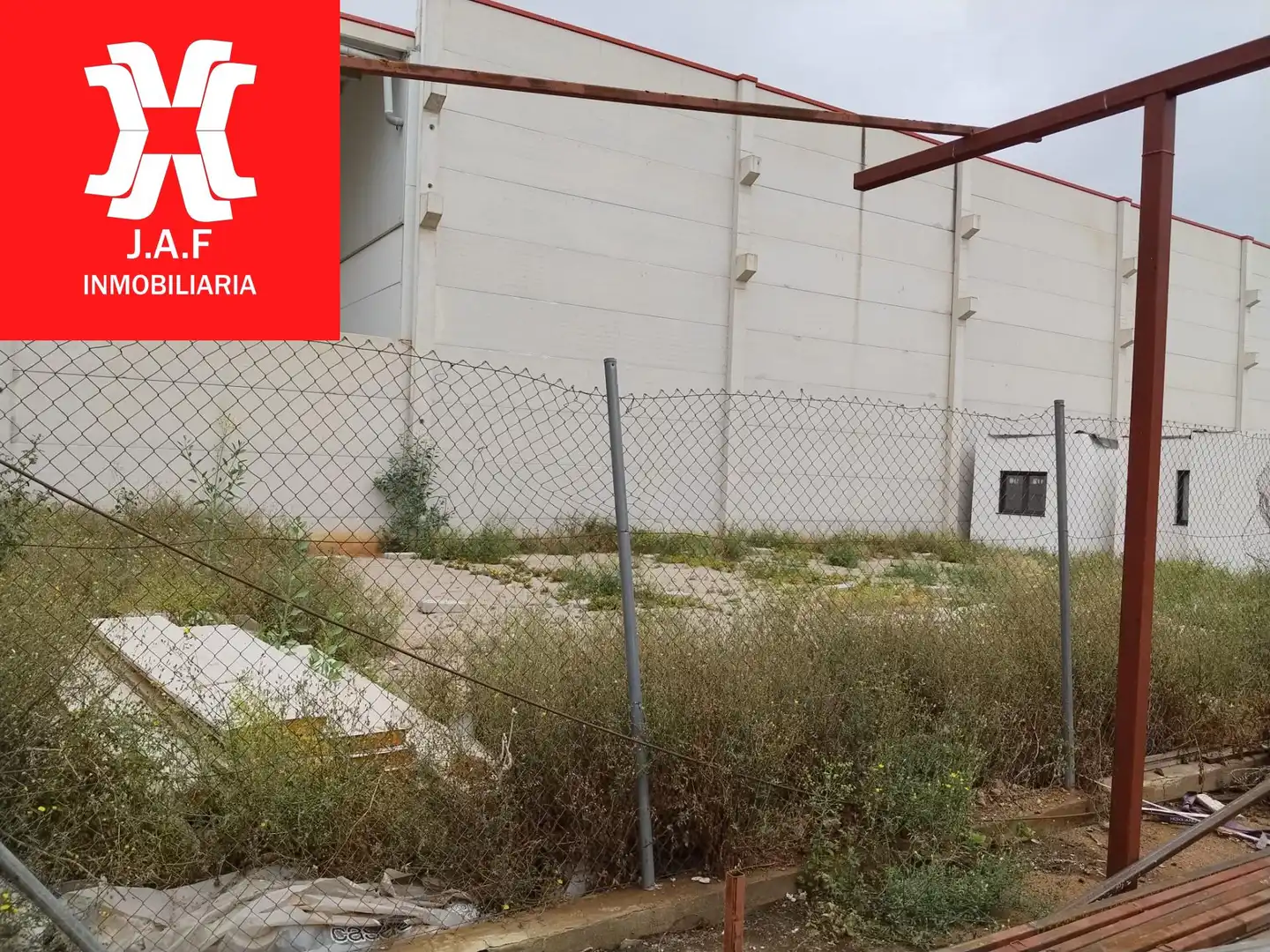 Terreny industrial en venda en Náquera