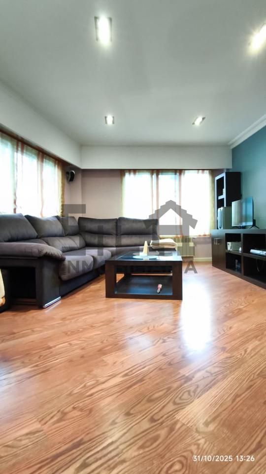 Living room of Flat to rent in Ourense Capital   with Heating, Storage room and Furnished