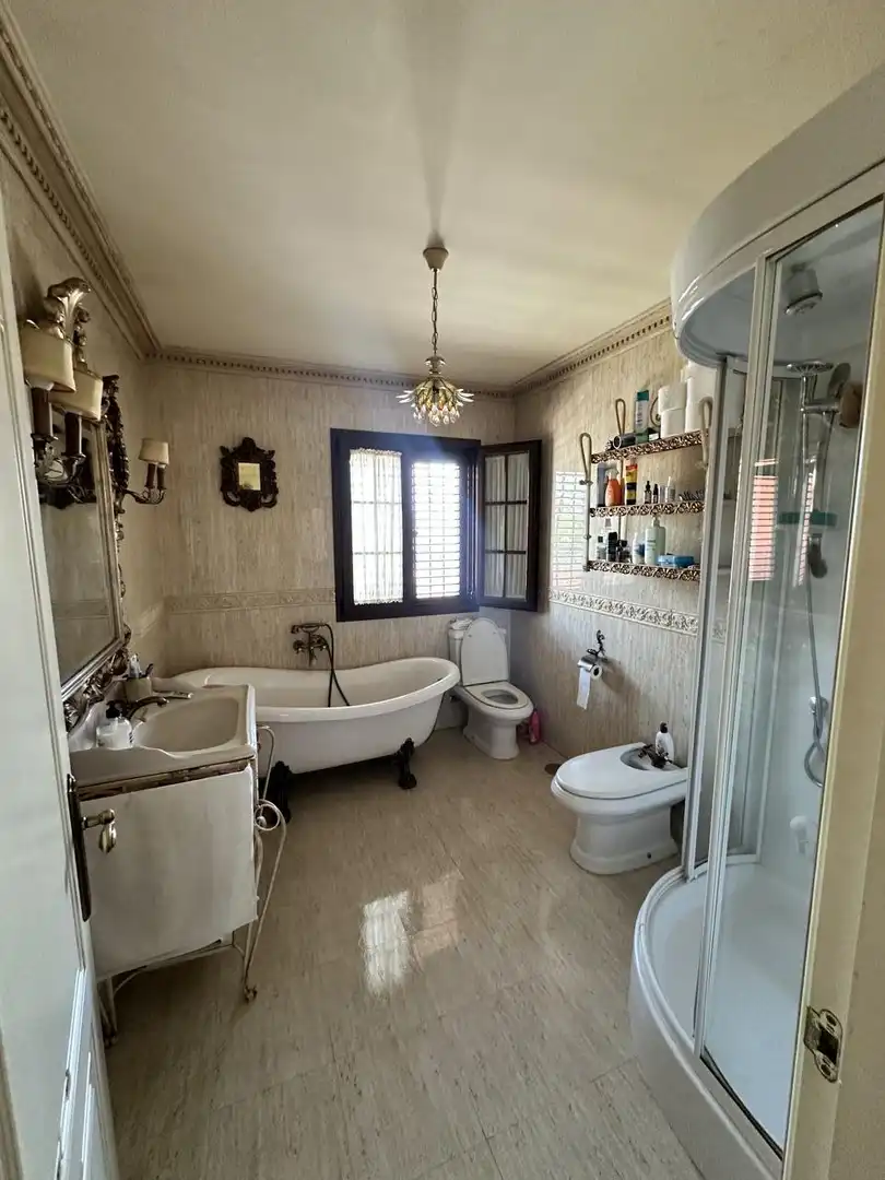 Bany de Casa o xalet en venda en Fuengirola amb Aire condicionat i Terrassa