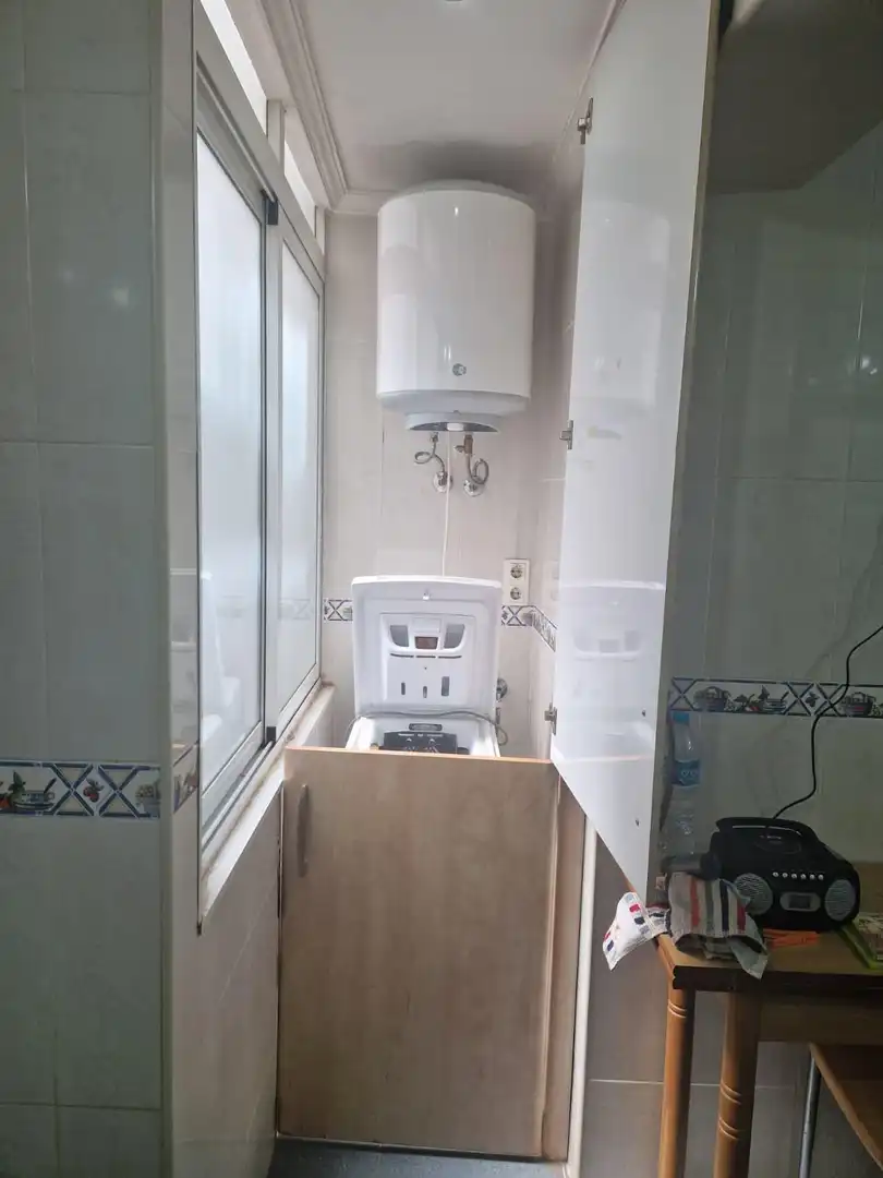 Badezimmer von Wohnung zum Verkauf in Castellón de la Plana / Castelló de la Plana mit Abstellraum und Möbliert