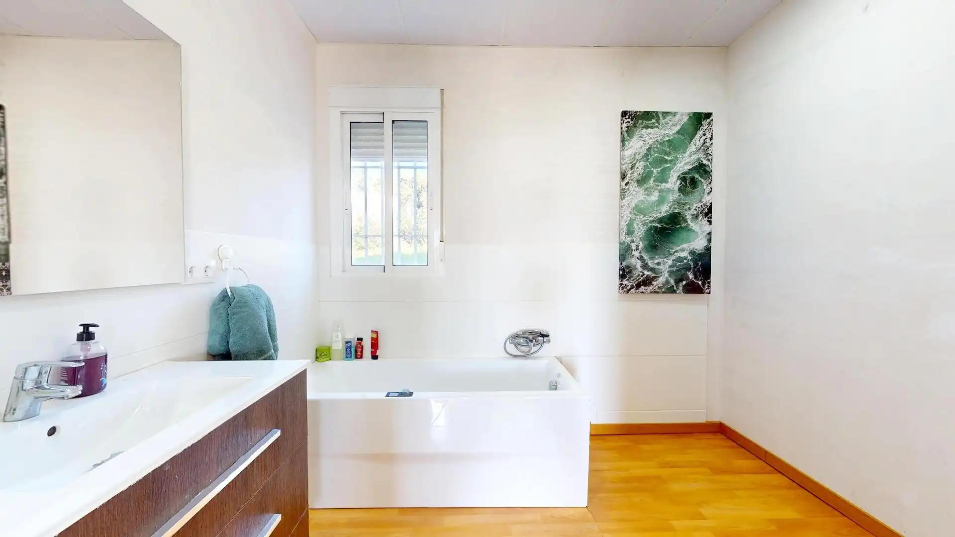Badezimmer von Country house zum Verkauf in Almodóvar del Río mit Klimaanlage, Heizung und Privatgarten