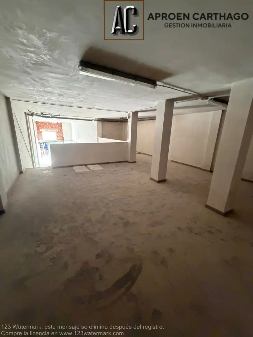 Local comercial de lloguer a Calle Campos, imagen 5