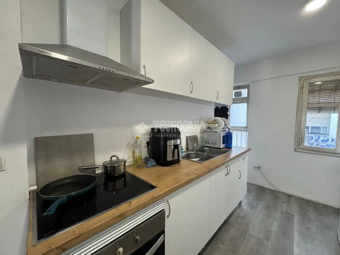 Cocina de Piso en venta en Madrid con Parquet