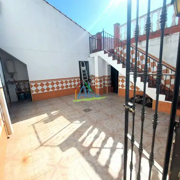 Jardín de Casa adosada en venta en Cala con Terraza, Trastero y Amueblado