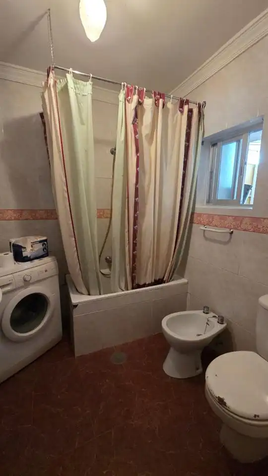Bany de Casa o xalet en venda en Puebla de Almenara amb Moblat