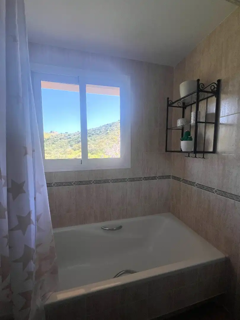 Bany de Apartament en venda en Mijas amb Aire condicionat, Terrassa i Traster