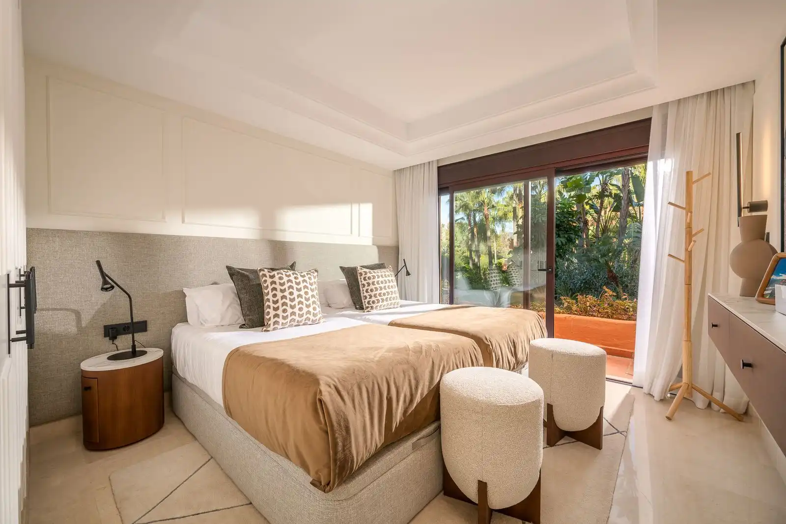 Dormitori de Apartament en venda en Marbella amb Aire condicionat, Terrassa i Traster