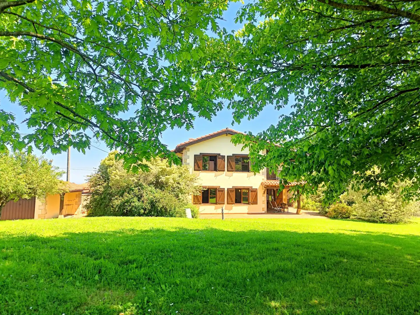 Außenansicht von Haus oder Chalet zum Verkauf in Camargo mit Heizung, Privatgarten und Terrasse