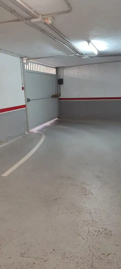 Parking de Casa adosada de alquiler en Benicasim / Benicàssim con Aire acondicionado, Calefacción y Jardín privado