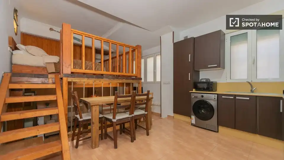 Kitchen of Flat for rent in Valencia  with Air Conditioner, Heating and Furnished