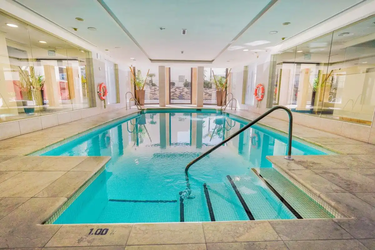 Piscina de Àtic en venda en Marbella amb Aire condicionat, Calefacció i Terrassa