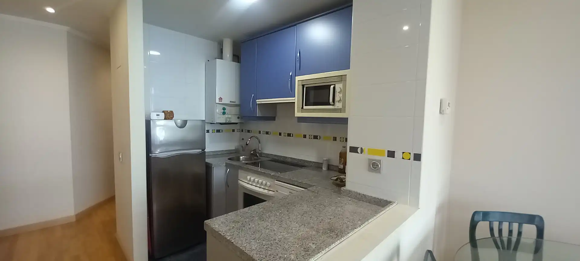Cocina de Apartamento en venta en Gijón  con Calefacción, Amueblado y Horno