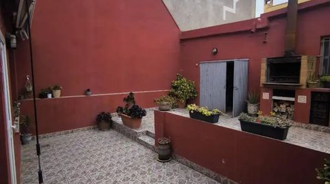 Foto 2 de Casa adosada en venda a Carrer Ramon Reig, 23, Parc Bosc - Castell, Figueres