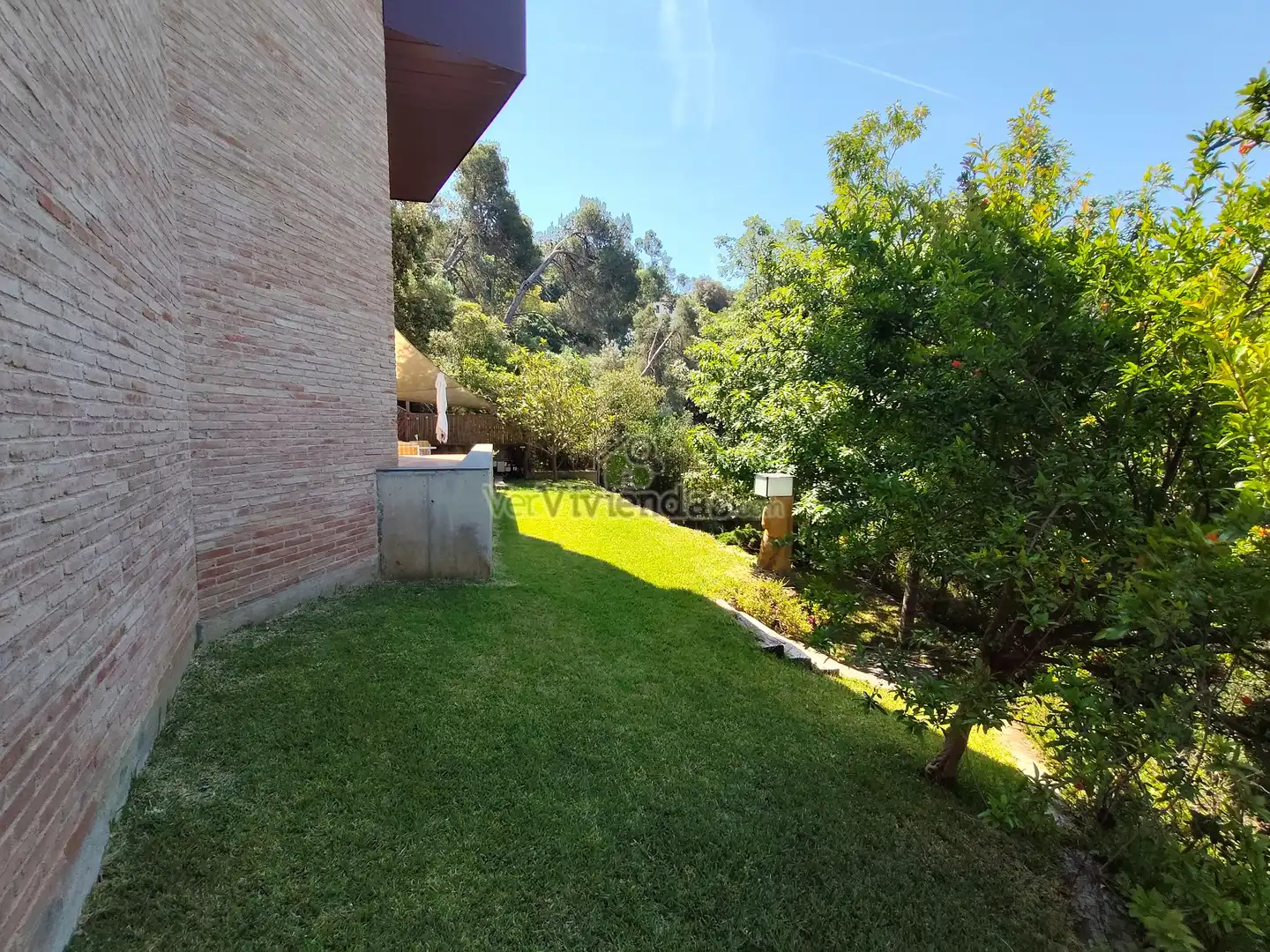 Jardí de Casa o xalet en venda en Sant Cugat del Vallès amb Aire condicionat, Calefacció i Jardí privat
