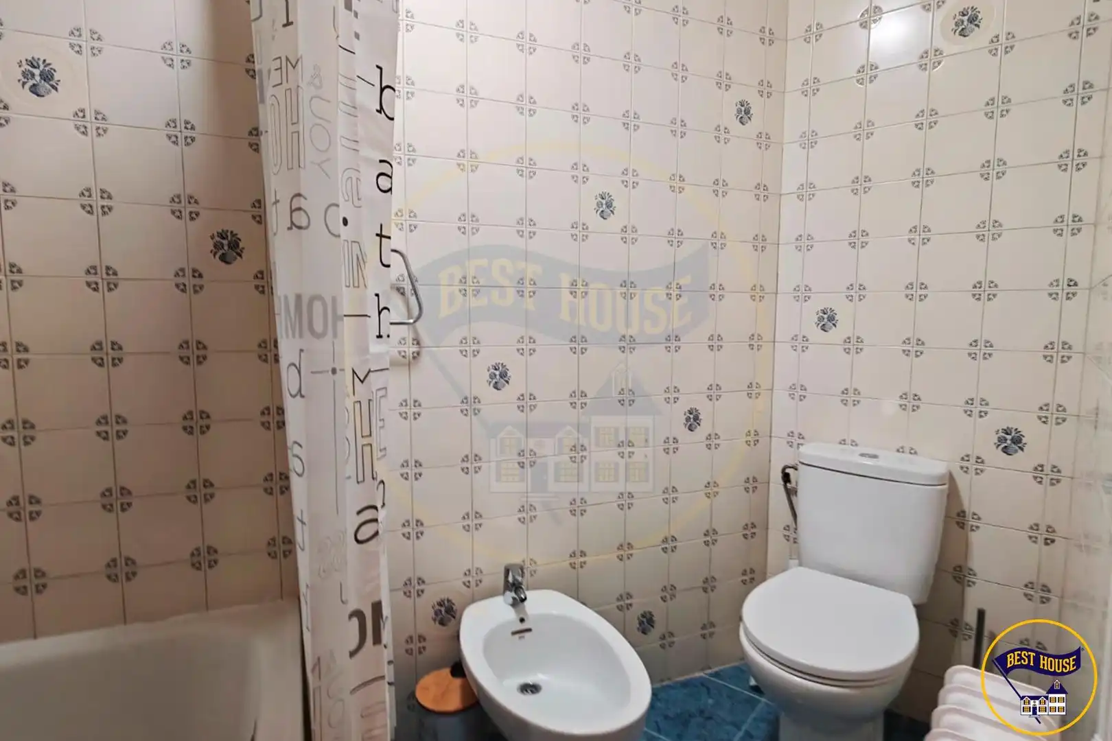Baño de Piso de alquiler en Cuenca con Calefacción, Parquet y Amueblado