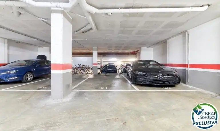 Parking of Ground floor for sale in Roses  with Air Conditioner, Terrace and Furnished