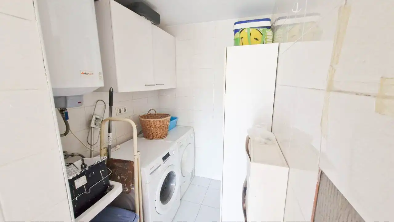 Piso con terraza en venta en Can Borrell, imagen 9