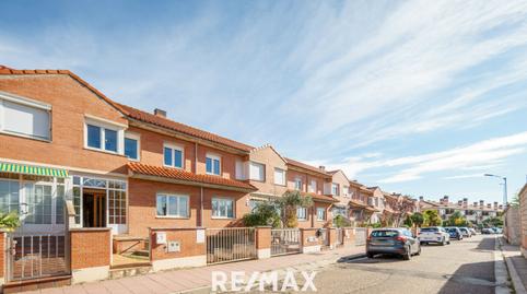 Foto 3 de Casa adosada en venda a Avenida Ronda, Laguna de Duero, Valladolid