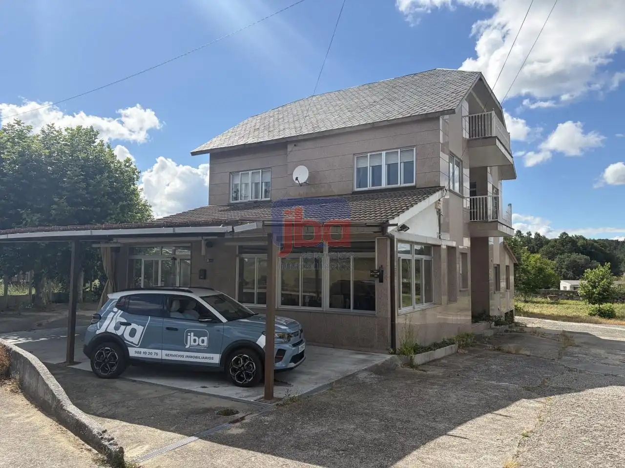 Chalet con terraza en venta en San Cibrao das Viñas