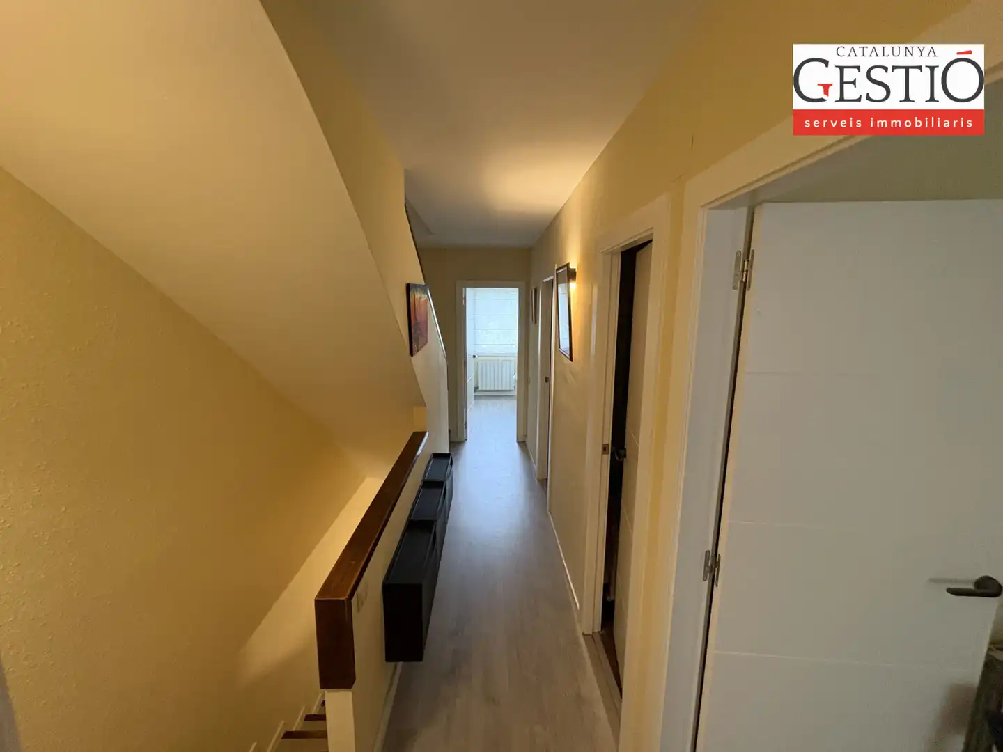 Einfamilien-Reihenhaus zum Verkauf in Corbera de Llobregat mit Heizung, Privatgarten und Terrasse
