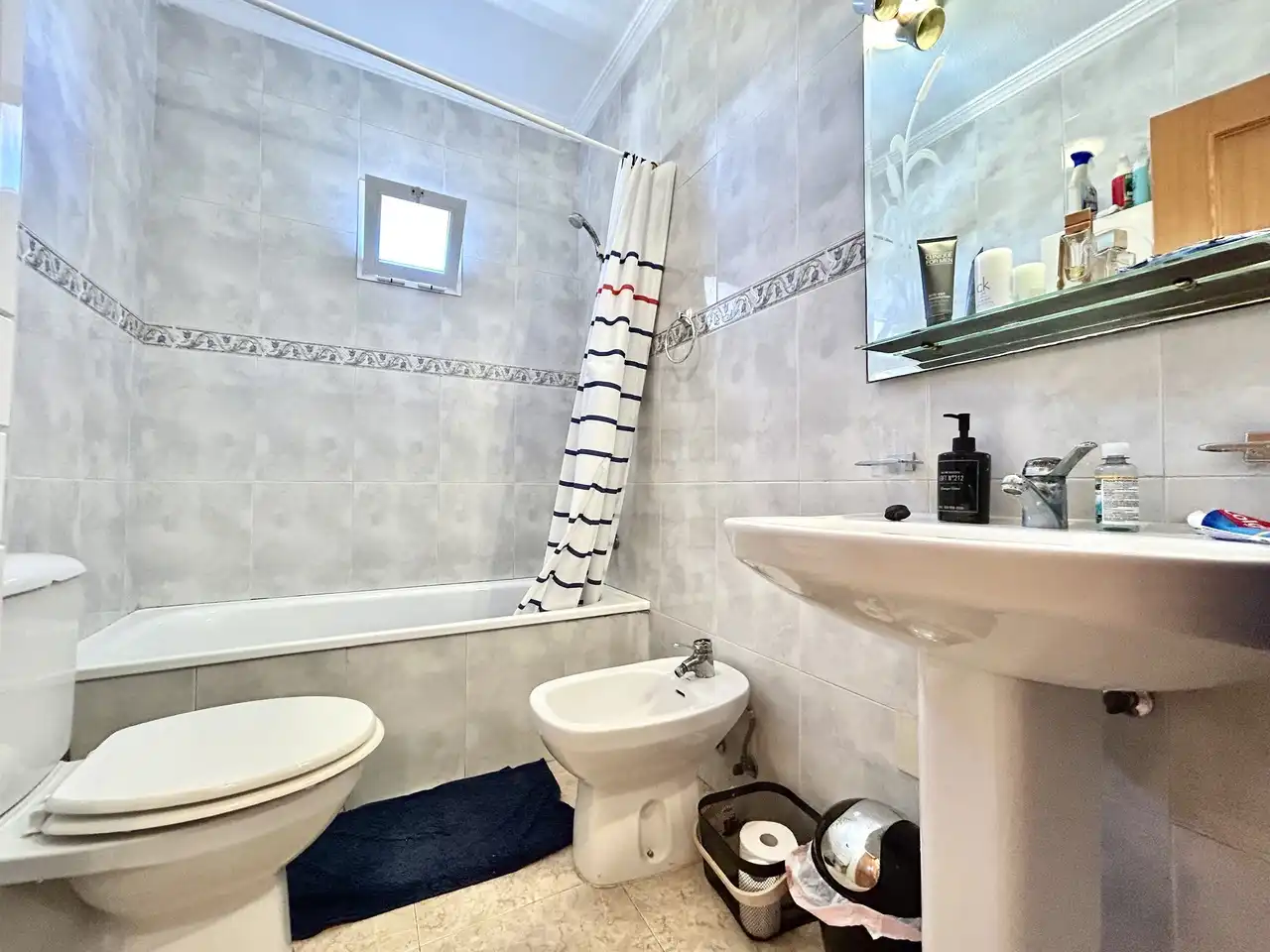 Baño de Ático en venta en Orihuela con Aire acondicionado, Terraza y Trastero