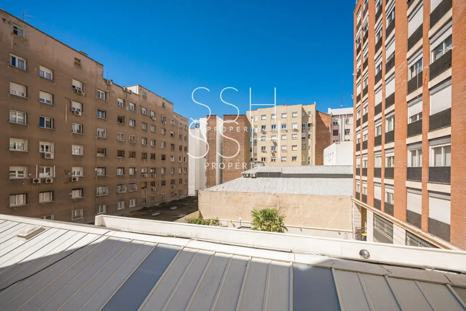 Außenansicht von Wohnung zur Miete in Madrid mit Klimaanlage, Heizung und Möbliert
