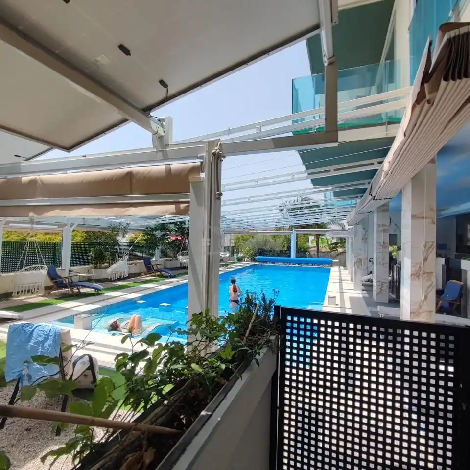 Schwimmbecken von Wohnung zum Verkauf in Finestrat