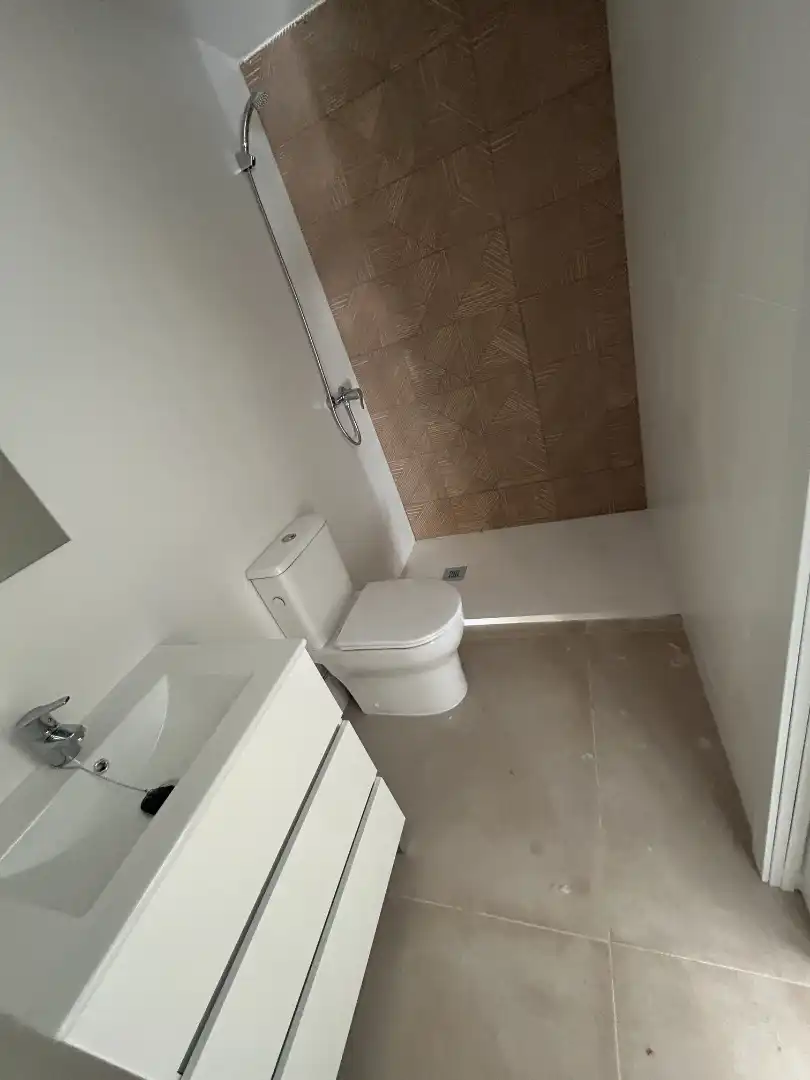 Bathroom of Commercial properties for sale in Vélez-Málaga  with Air Conditioner and Heating