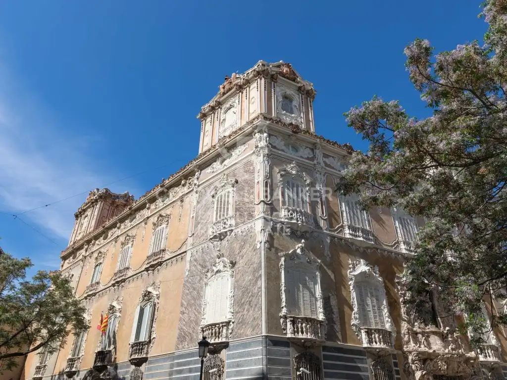 Außenansicht von Erdgeschoss zum Verkauf in Valencia mit Klimaanlage, Terrasse und Ofen