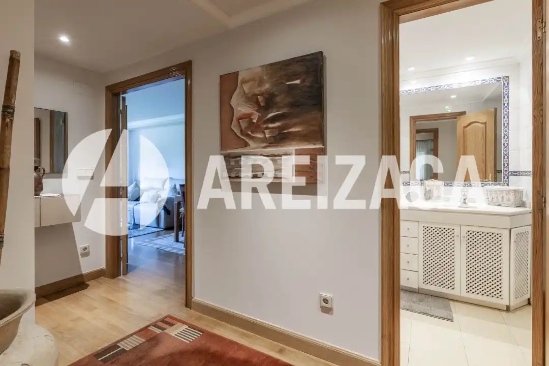 Flat for sale in Donostia - San Sebastián   with Heating, Terrace and Storage room