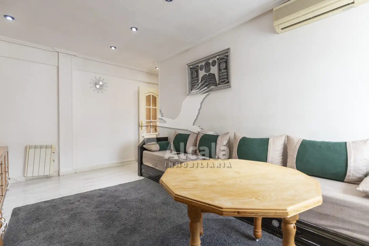 Habitación de Piso en venta en Madrid con Calefacción y Terraza