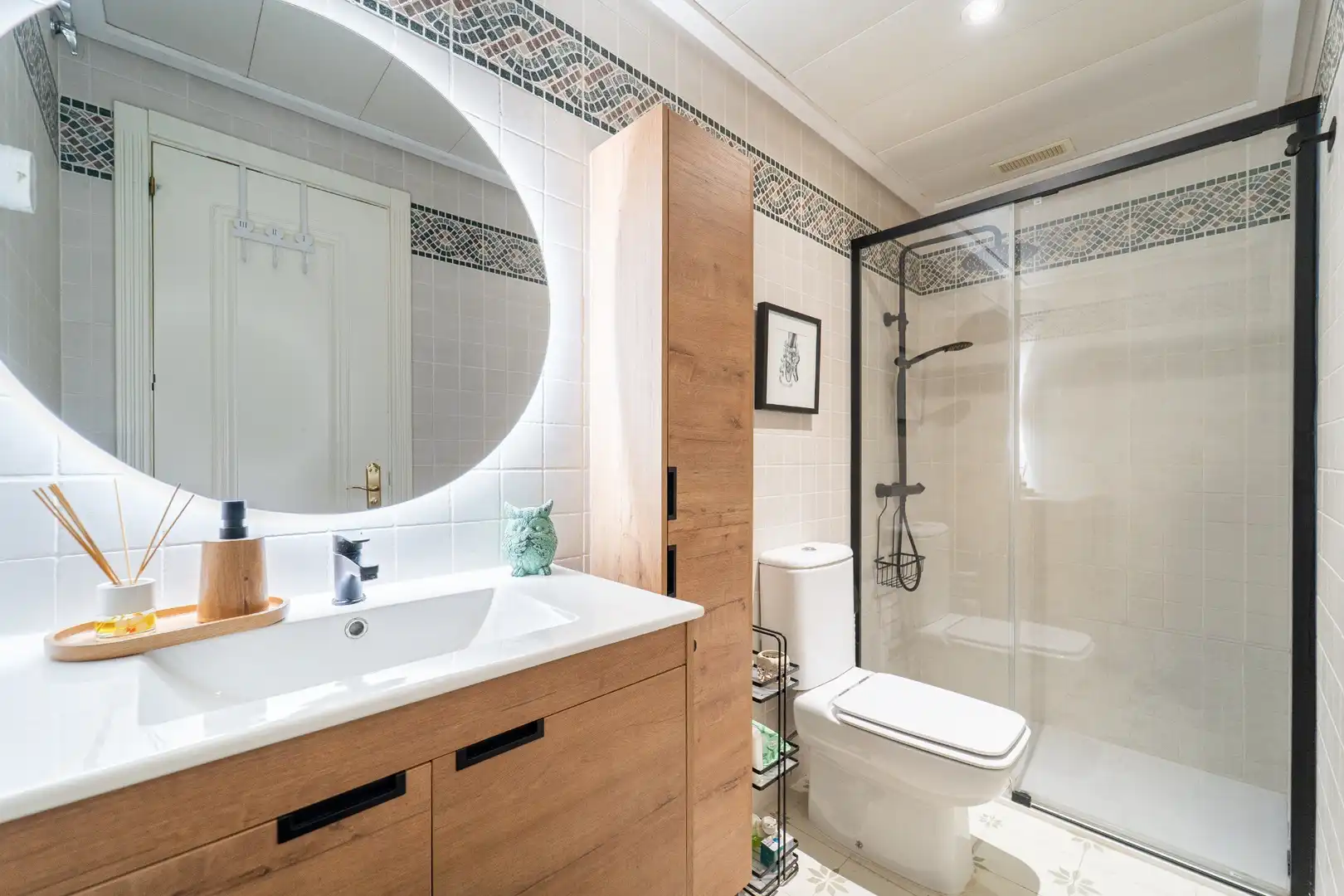 Badezimmer von Wohnung zum Verkauf in Las Rozas de Madrid mit Heizung, Privatgarten und Parkett