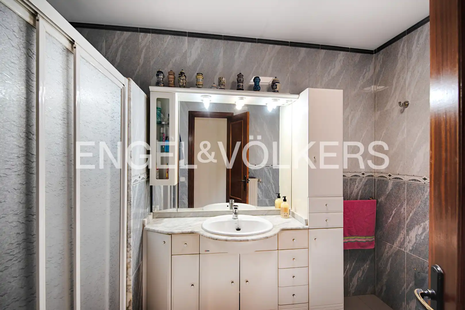 Bathroom of Detached homes for sale in Fortià  with Air Conditioner, Terrace and Swimming Pool