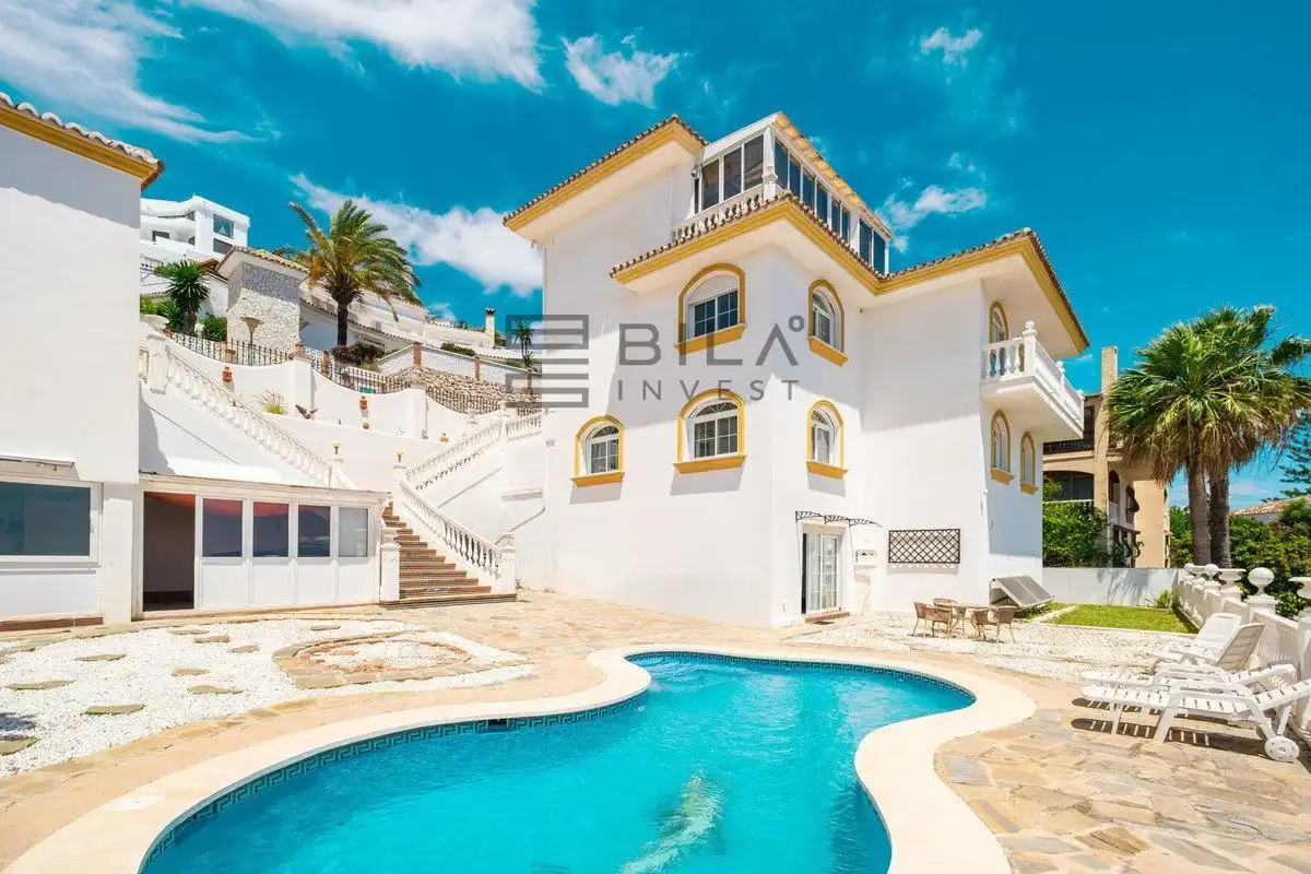 Villa mit Pool zum Verkauf in C/ Maestro Albéniz