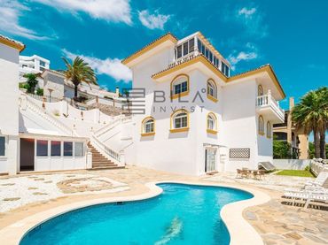 Villa mit Pool zum Verkauf in C/ Maestro Albéniz
