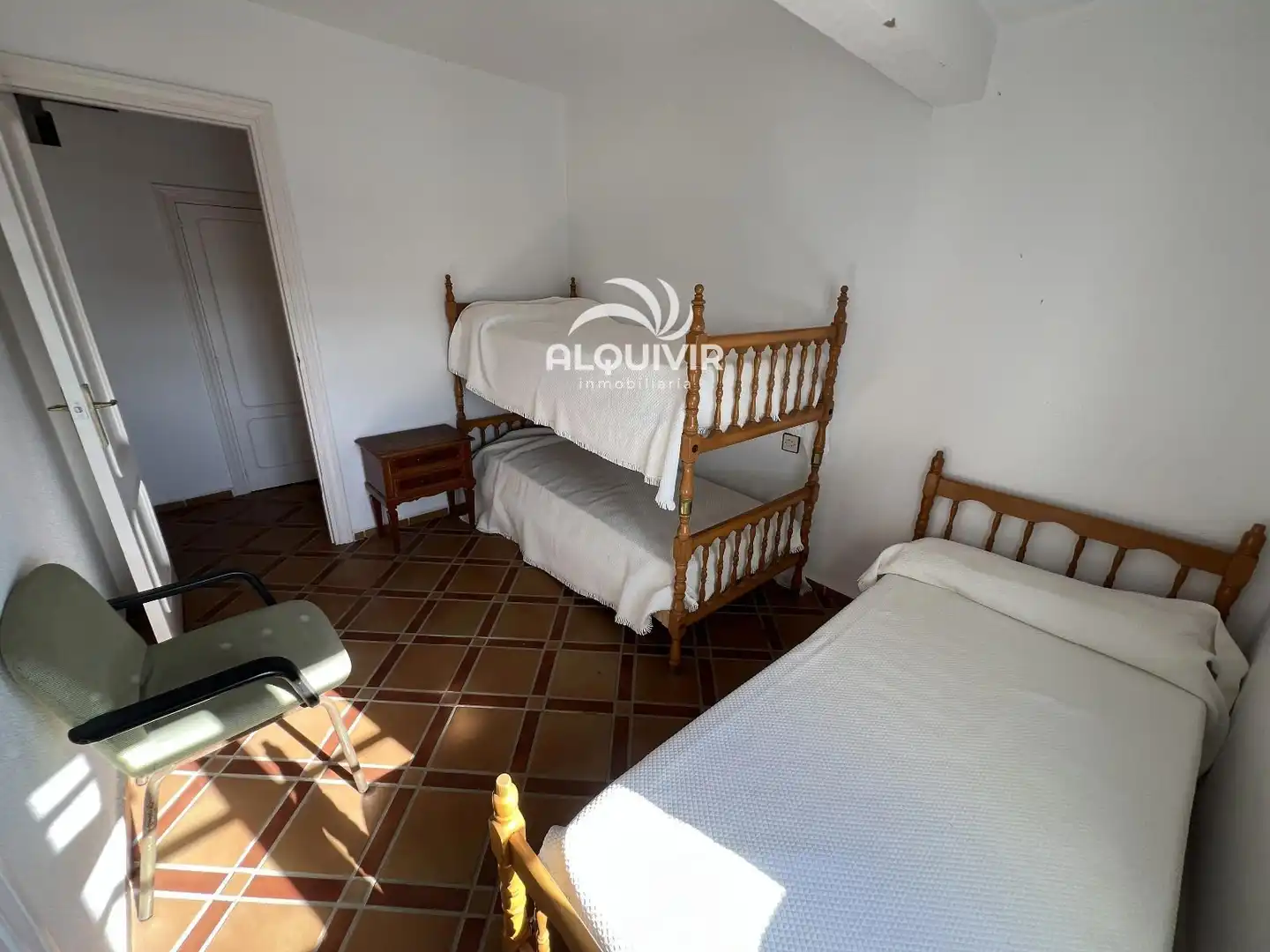 Habitación de Dúplex en venta en Almonte con Calefacción, Terraza y Trastero