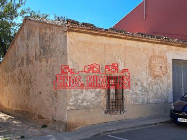 Local comercial en venta en Hondón de las Nieves / El Fondó de les Neus
