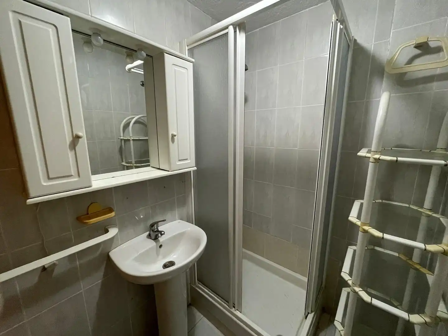 Baño de Estudio en venta en Torrevieja con Terraza y Amueblado