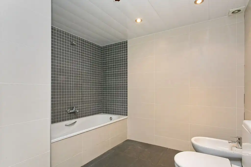 Bathroom of Duplexes for sale in Barcelona