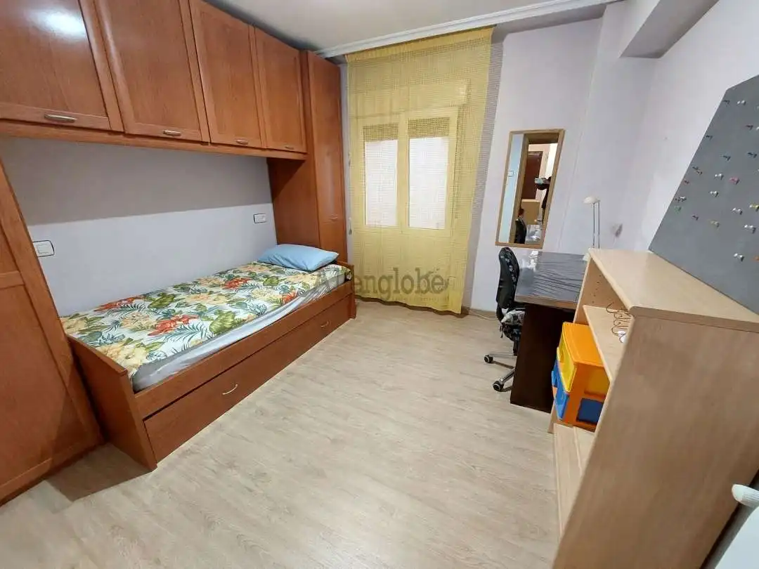Bedroom of Flat for rent in Oviedo   with Heating and Terrace