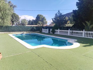 Xalet amb piscina en venda a Callosa de Segura