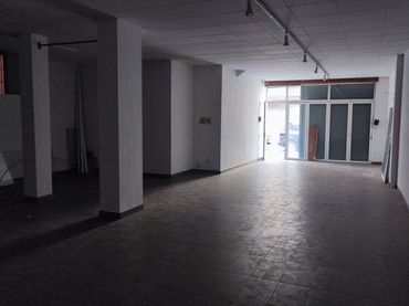 Local comercial en venda a Carrer Heroïnes de Santa Bàrbara 5
