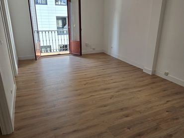 Piso con balcón en venta en Calle Bruno Mauricio Zabala Kalea