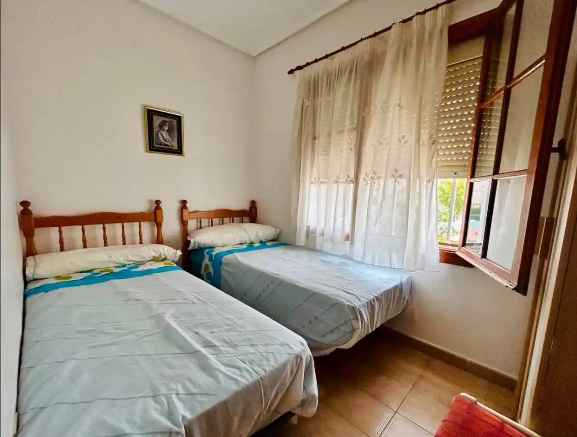 Habitación de Dúplex en venta en Torrevieja con Terraza y Amueblado