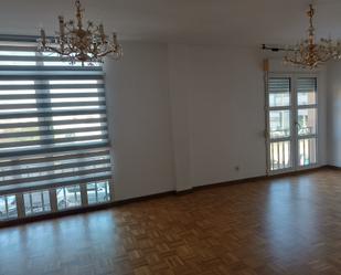 Dúplex de lloguer a El Carbayedo - El Quirinal